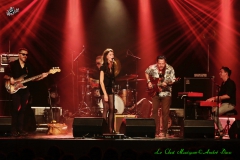 Tia & The Patient Wolves
