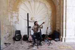 Thierry Lepicier  et ses guitares à résonnateur